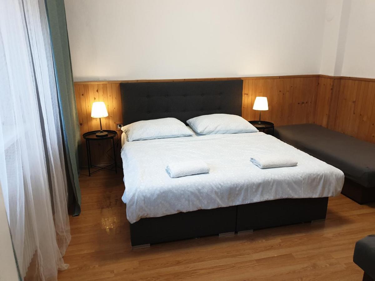 Apartmany Centro & Jacuzzi Piest'any Ngoại thất bức ảnh