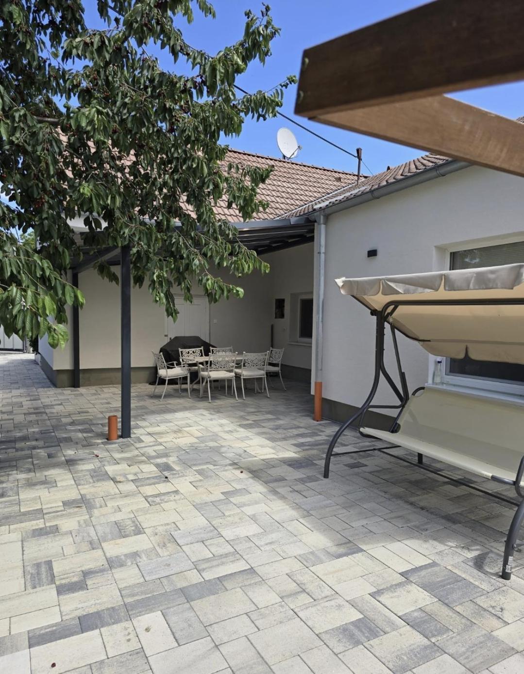 Apartmany Centro & Jacuzzi Piest'any Ngoại thất bức ảnh