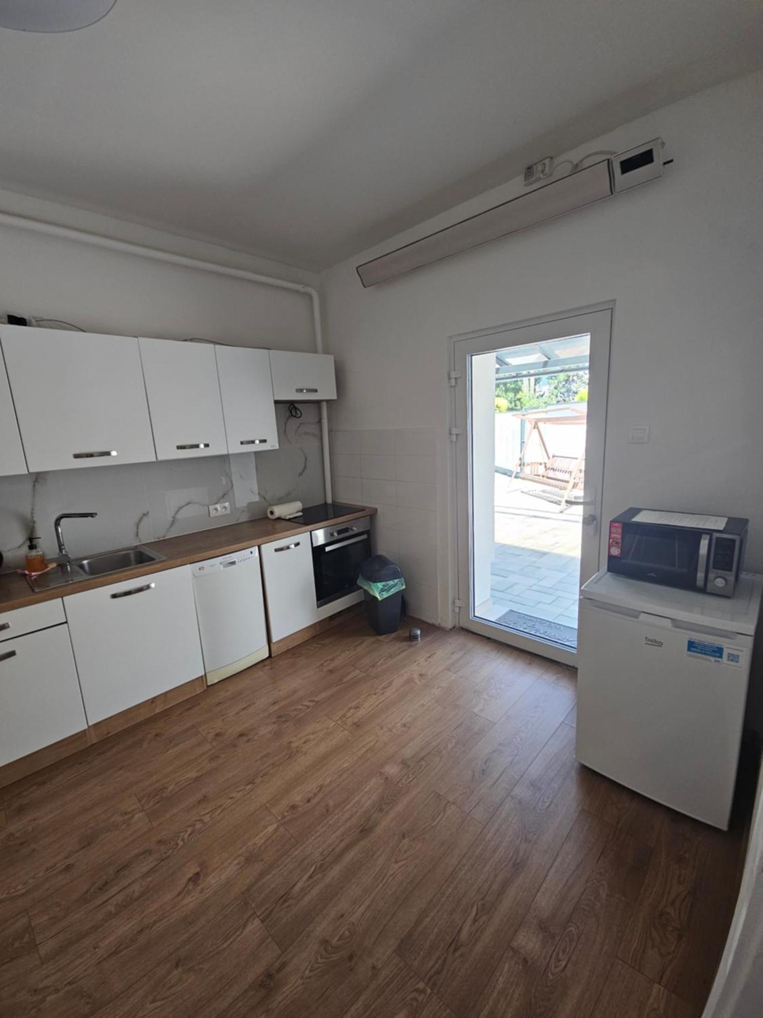 Apartmany Centro & Jacuzzi Piest'any Ngoại thất bức ảnh