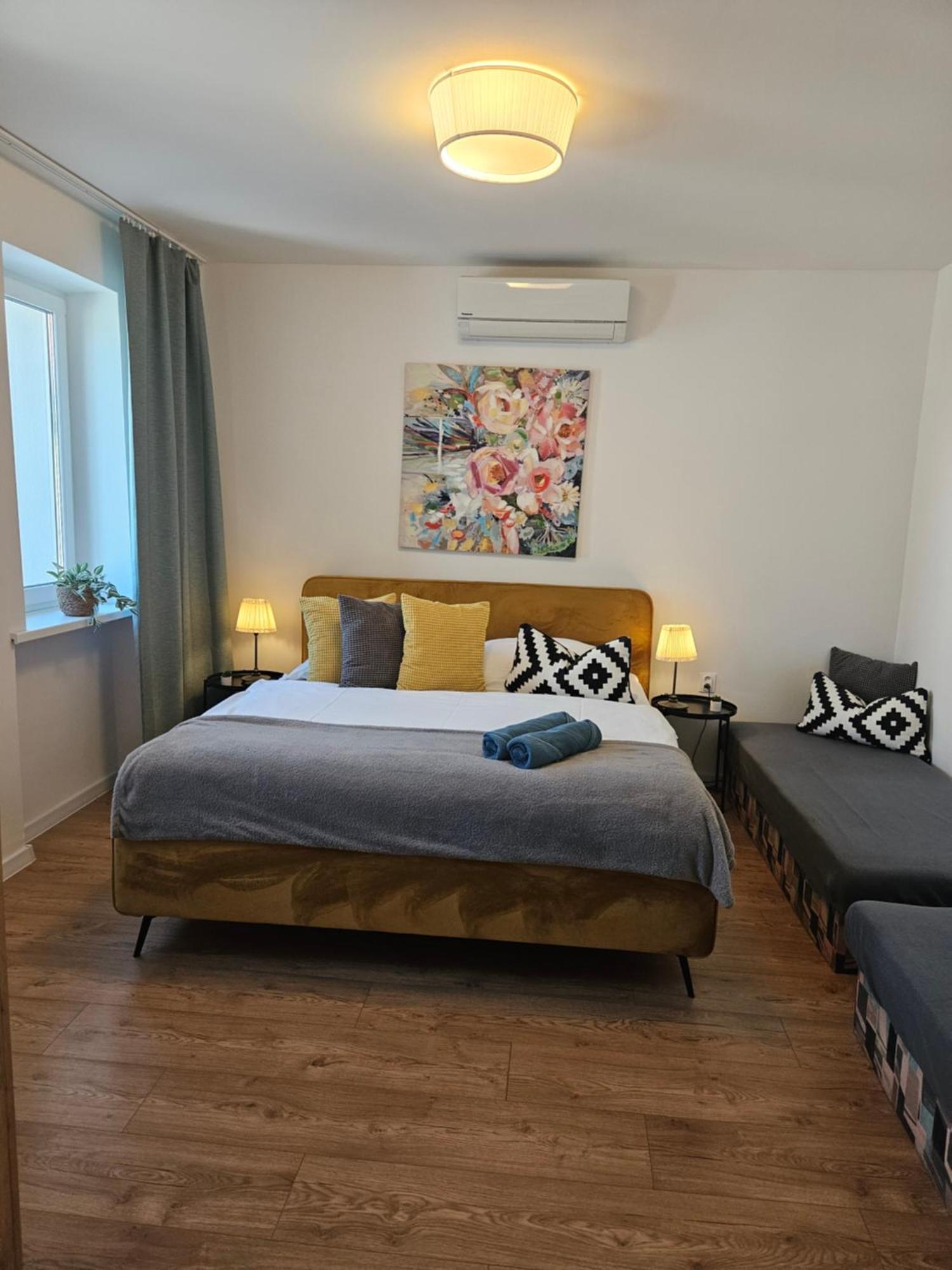 Apartmany Centro & Jacuzzi Piest'any Ngoại thất bức ảnh