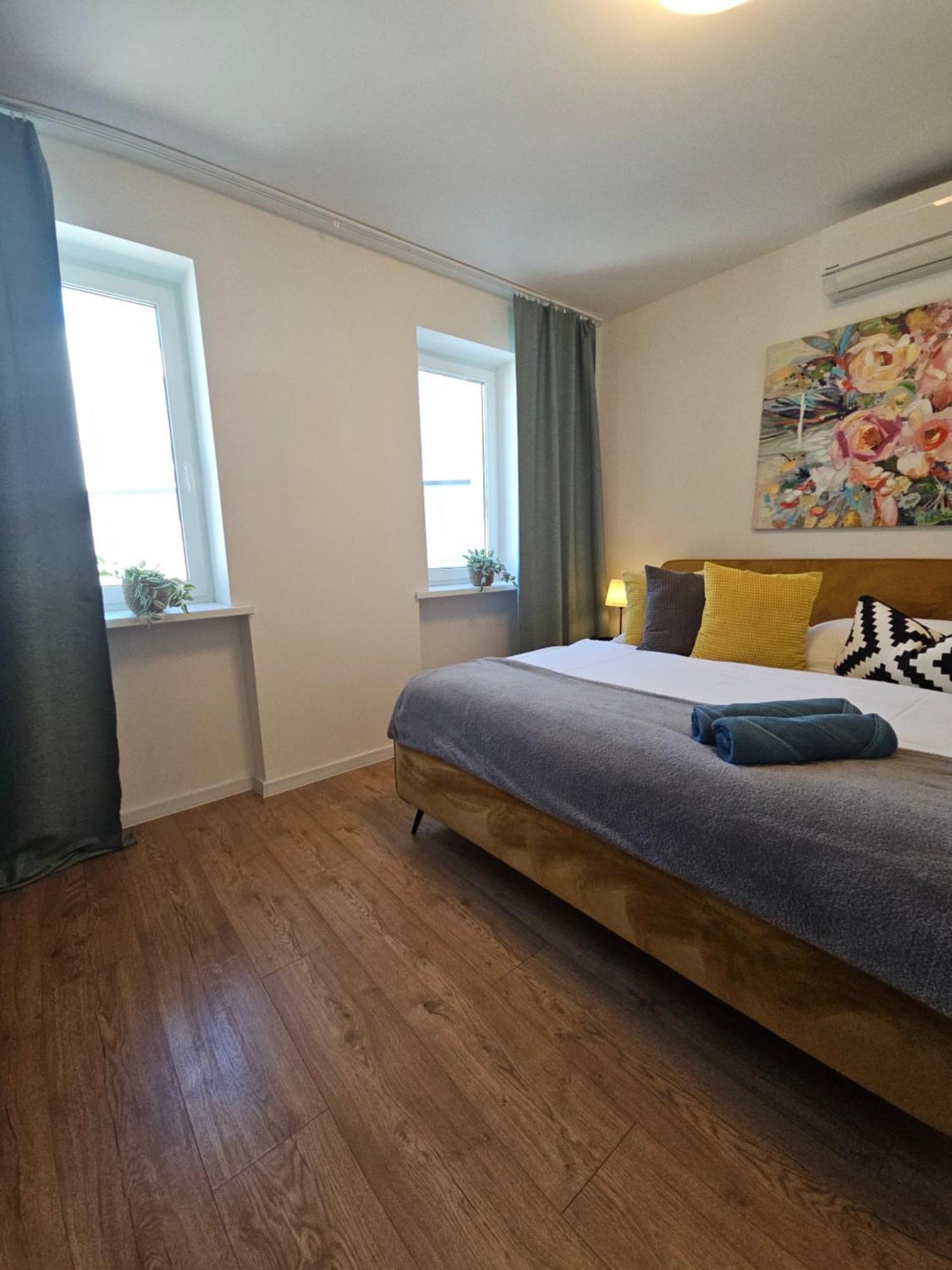 Apartmany Centro & Jacuzzi Piest'any Ngoại thất bức ảnh