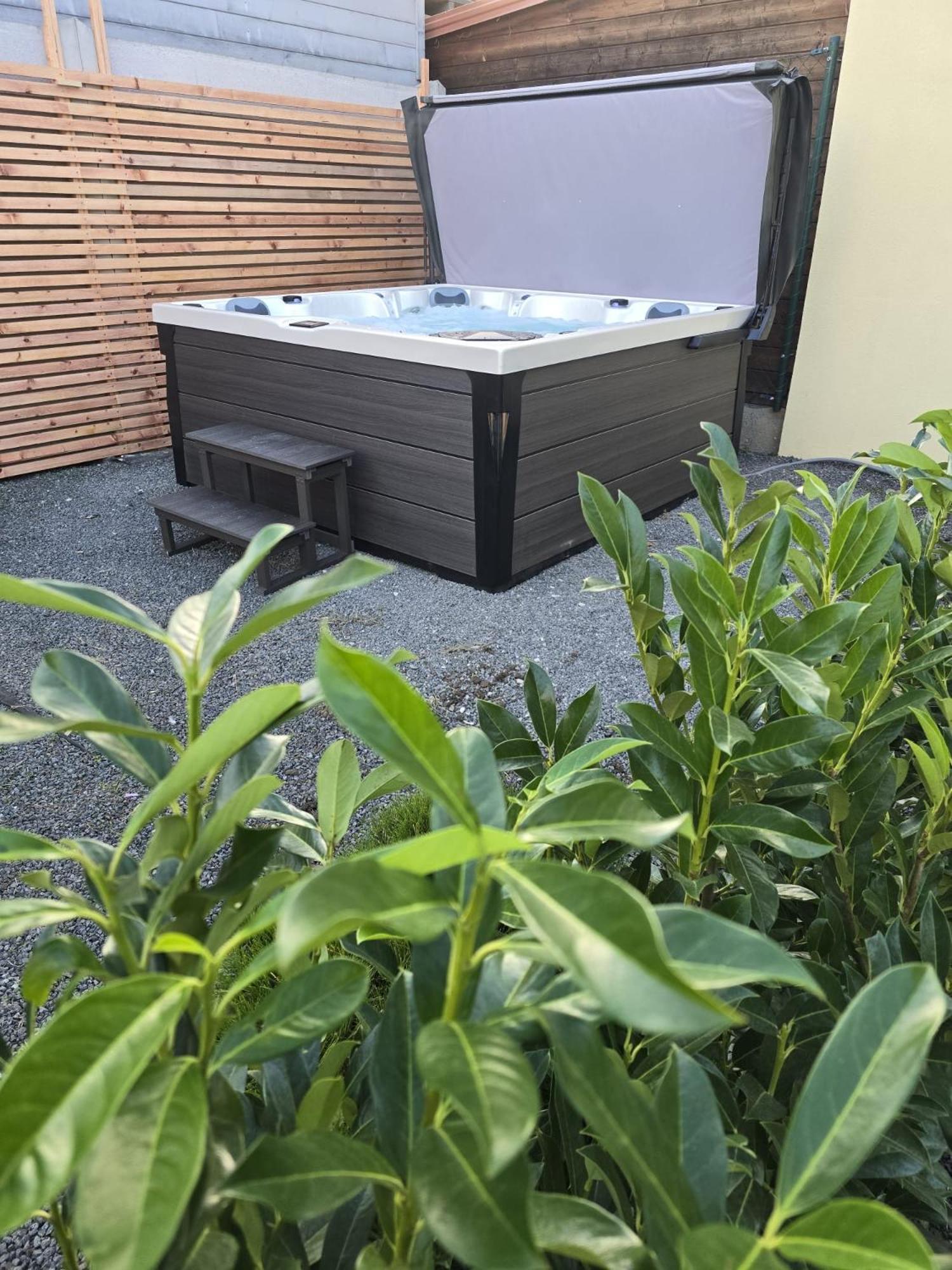 Apartmany Centro & Jacuzzi Piest'any Ngoại thất bức ảnh